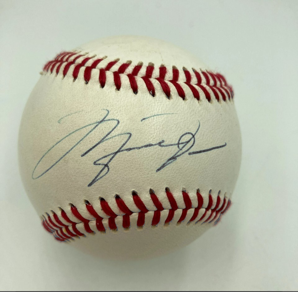 REPLICA AUTOGRAPHED MICHAEL JORDAN BASEBALL